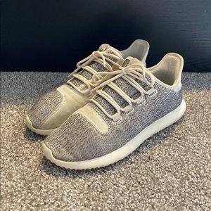 Men’s size 9.5 Adidas tubular shadow.